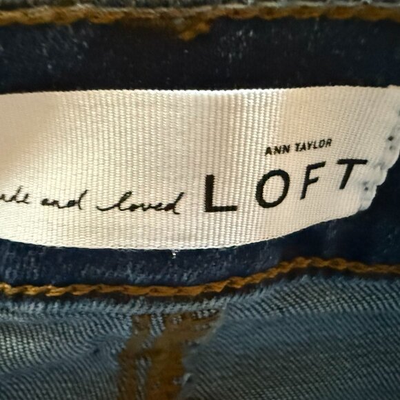 Loft Medium Rinse Blue Jeans - Skinny Crop - Size 10 - Picture 3 of 5